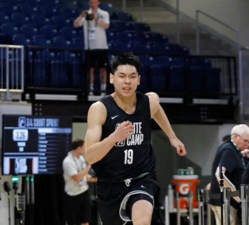 DB电竞官方网站-崔永熙冲击NBA双向合同：努力赢得开拓者信任